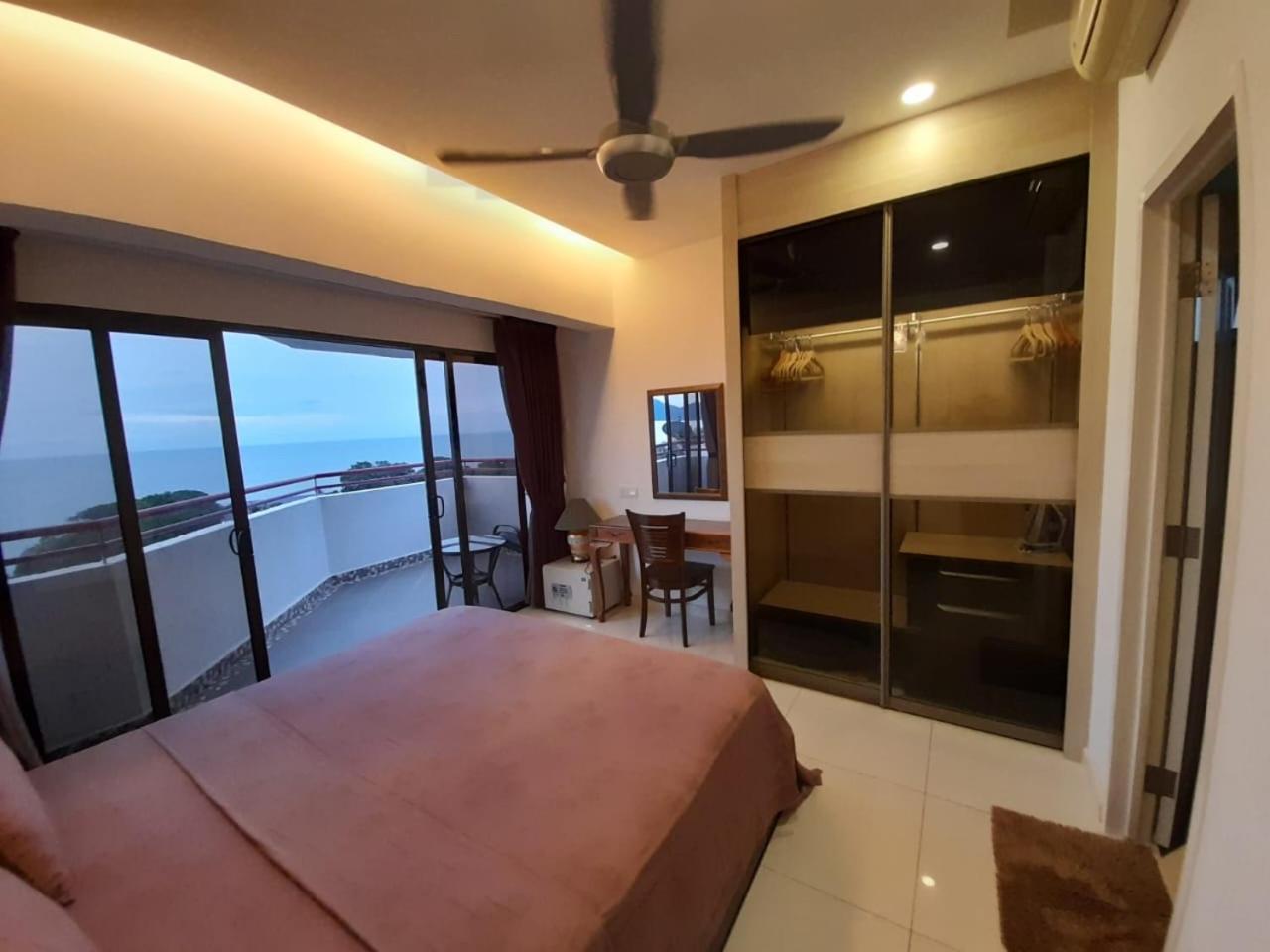 Susie'S Resort Seaview Suites At Sri Sayang Batu Feringgi Buitenkant foto