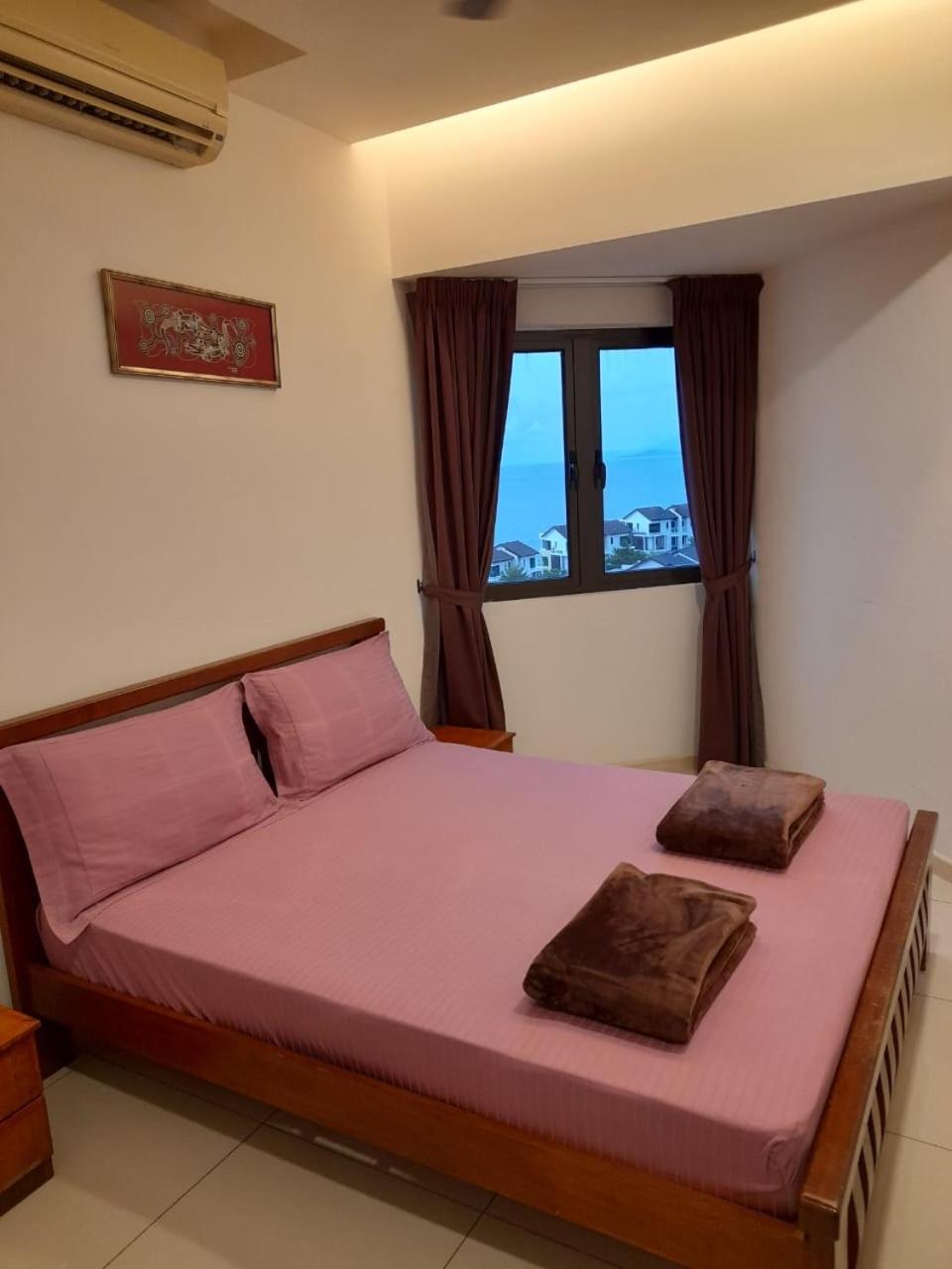 Susie'S Resort Seaview Suites At Sri Sayang Batu Feringgi Buitenkant foto
