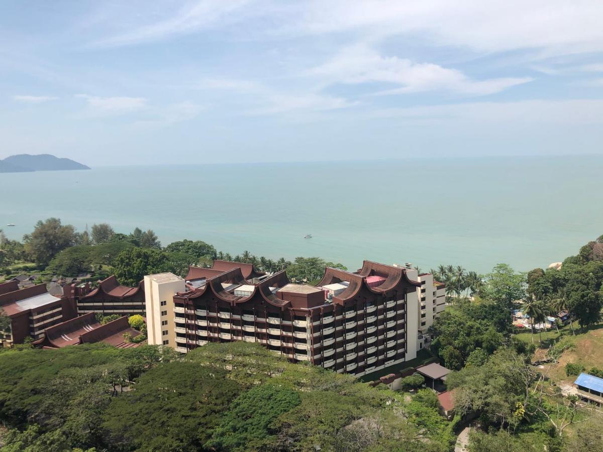 Susie'S Resort Seaview Suites At Sri Sayang Batu Feringgi Buitenkant foto